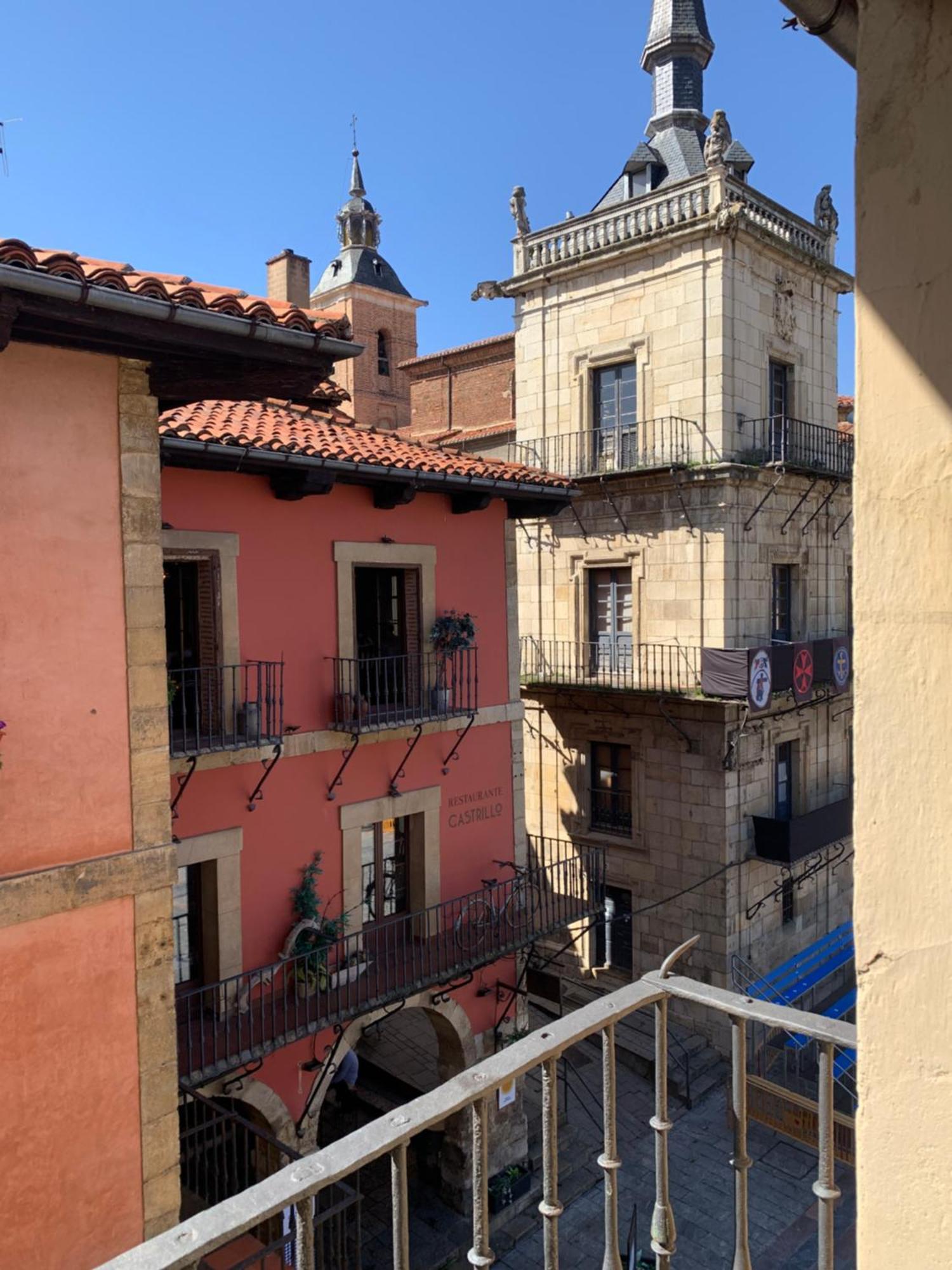 Old Town Plaza Mayor Leon Exterior photo